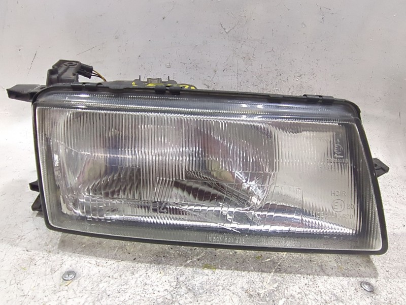 Recambio de faro delantero derecho para opel vectra b berlina (1995) 1.6 gl referencia OEM IAM 1305235135  