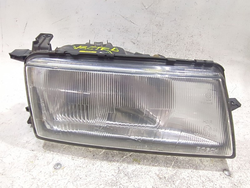 Recambio de faro delantero derecho para opel vectra b berlina (1995) 1.6 gl referencia OEM IAM 1305235135  