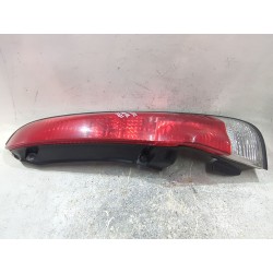 Recambio de piloto trasero derecho para daihatsu terios (j100)(19972006) 1.3 referencia OEM IAM 22051672  