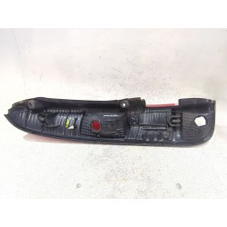 Recambio de piloto trasero derecho para daihatsu terios (j100)(19972006) 1.3 referencia OEM IAM 22051672  