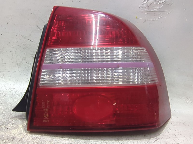 Recambio de piloto trasero derecho para kia shuma (1997) 1.5 i 16v referencia OEM IAM OK2B151140  