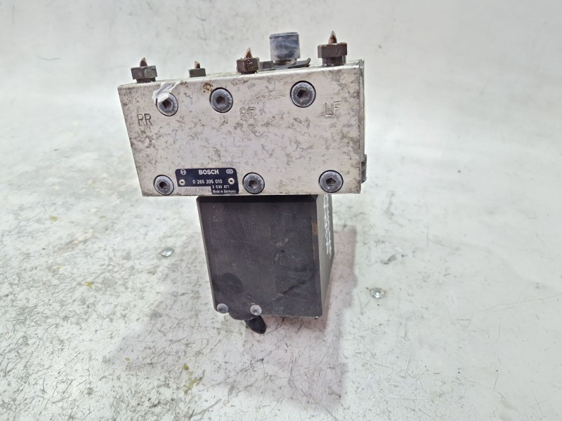 Recambio de nucleo abs para volvo serie 940 berlina/familiar (1990) 2.3 referencia OEM IAM 0265205010  
