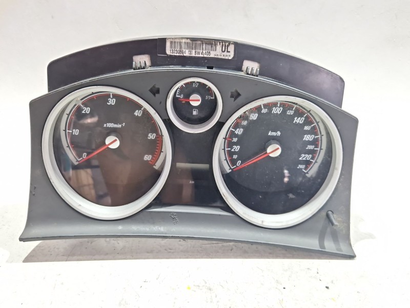 Recambio de cuadro instrumentos para opel astra h gtc (2004) 1.9 cdti referencia OEM IAM 13230594  