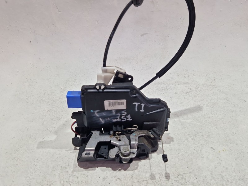 Recambio de cerradura puerta trasera izquierda para volkswagen golf v (1k1) 1.9 tdi referencia OEM IAM 7L0839015D  