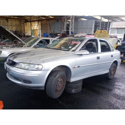 opel vectra b (j96) del año 2001