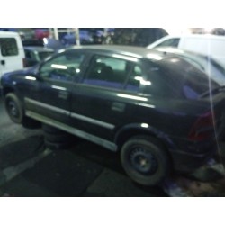 opel astra g sedán (t98) del año 2001