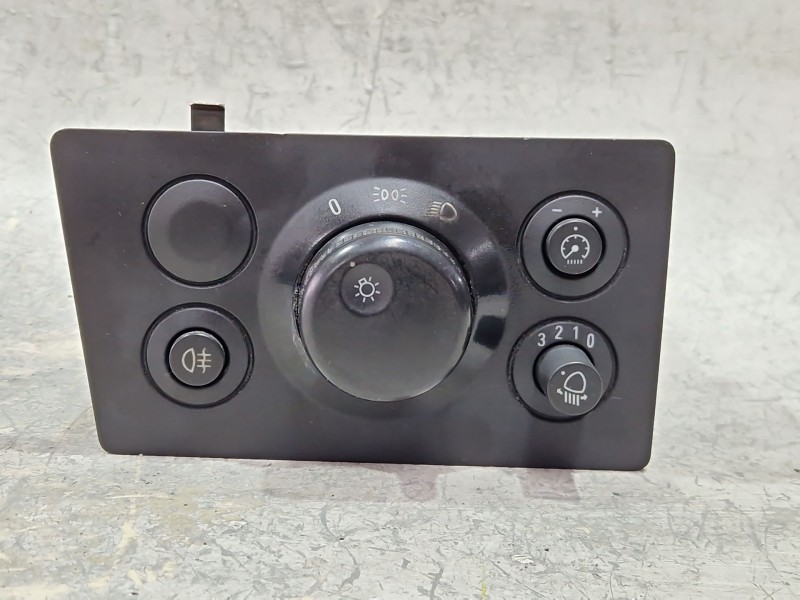 Recambio de mando luces para opel zafira / zafira family b (a05) 1.9 cdti (m75) referencia OEM IAM 13205863  