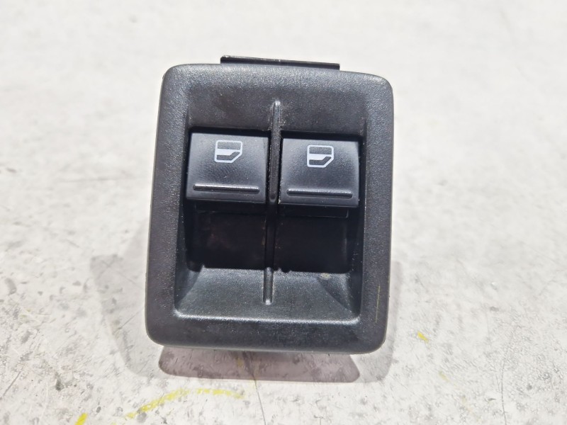 Recambio de mando elevalunas delantero izquierdo para volkswagen scirocco iii (137, 138) 2.0 tdi referencia OEM IAM 1K3959857  