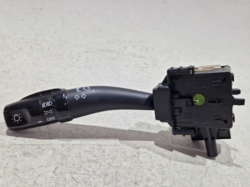 Recambio de mando intermitentes para kia carens iii monospace (un) 2.0 crdi 115 referencia OEM IAM 202004727  