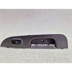 MANDO ELEVALUNAS TRASERO IZQUIERDO 935801D0013W 