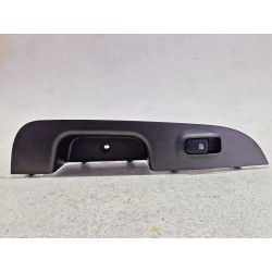 MANDO ELEVALUNAS TRASERO DERECHO 935801D5013W 