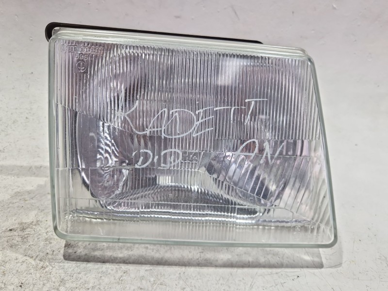 Recambio de faro delantero derecho para opel kadett e (1984) s referencia OEM IAM 03750700  