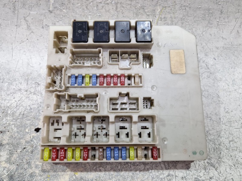 Recambio de caja reles / fusibles para renault clio iii dci referencia OEM IAM 356231F  