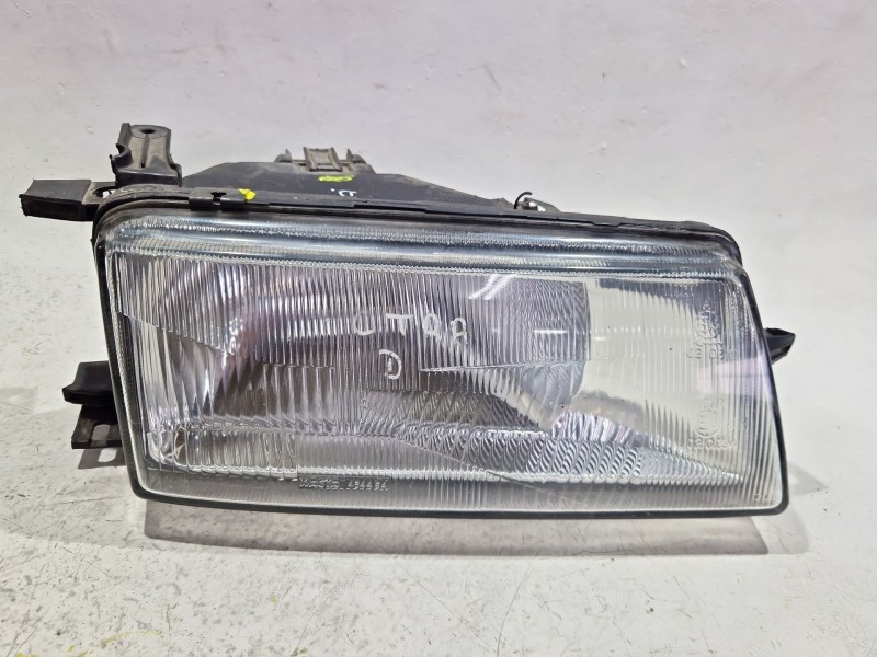 Recambio de faro delantero derecho para opel vectra a (1988) 2.0 i referencia OEM IAM 201876B  