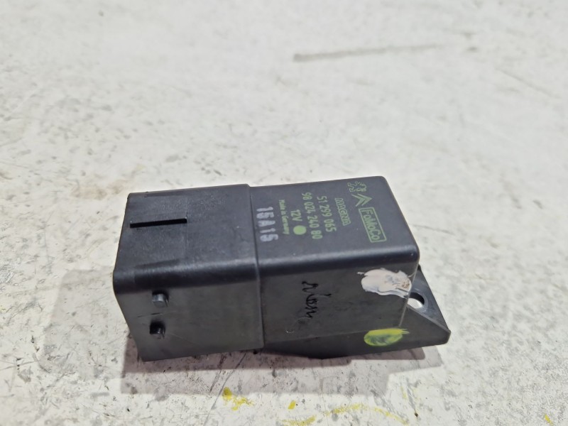 Recambio de caja precalentamiento para peugeot 308 (2007) 1.6 hdi referencia OEM IAM 9802424080  