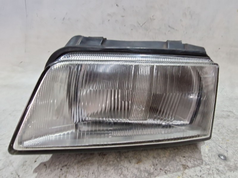 Recambio de faro delantero izquierdo para audi a4 b5 (8d2) 1.9 tdi referencia OEM IAM 67629595  