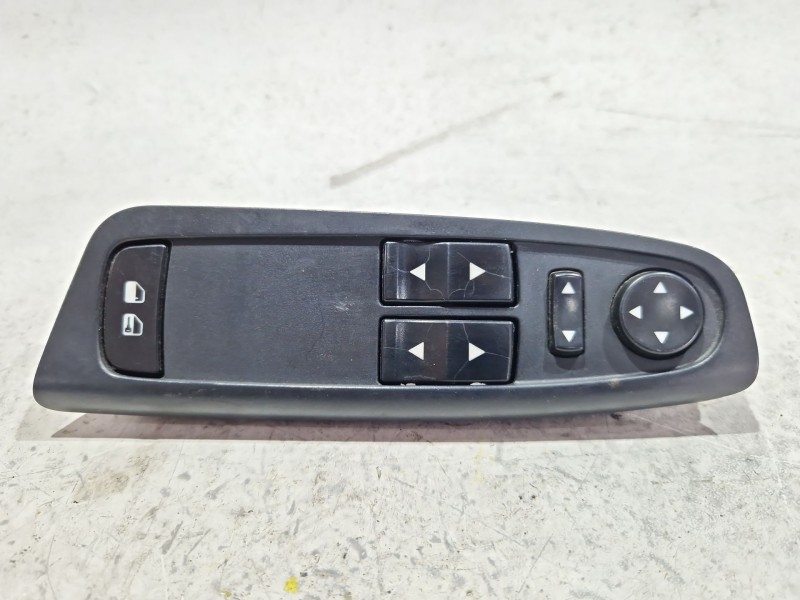 Recambio de mando elevalunas delantero izquierdo para fiat stilo (192_) 1.9 jtd (192_xe1a) referencia OEM IAM   