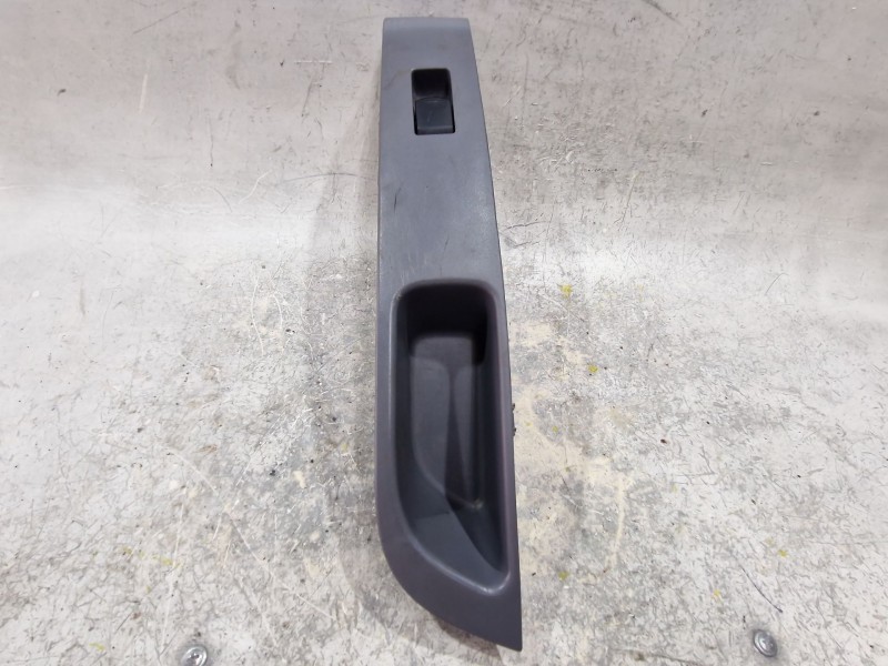 Recambio de mando elevalunas delantero derecho para nissan micra iii (k12) 1.2 16v referencia OEM IAM 80960AX100  