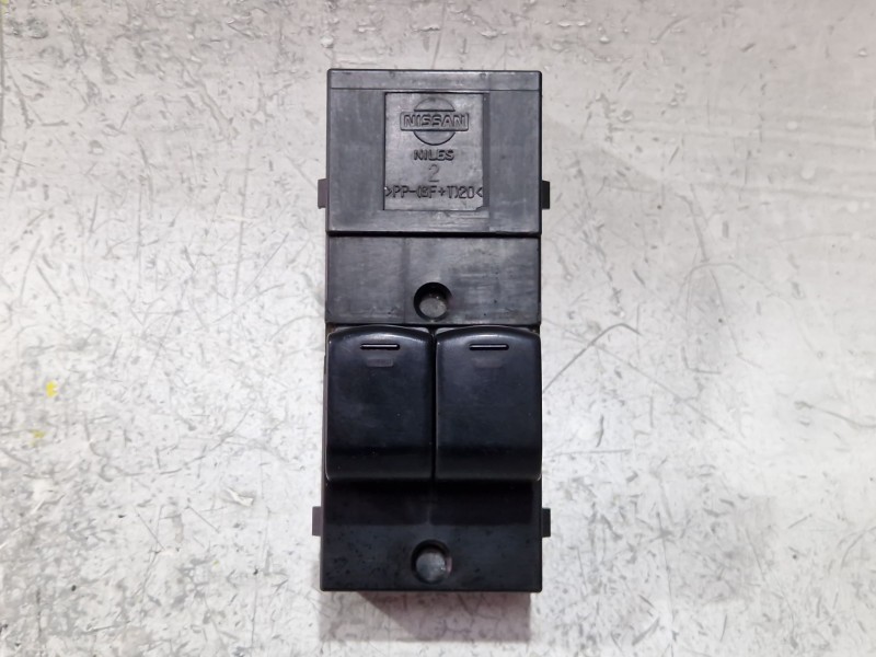 Recambio de mando elevalunas delantero izquierdo para nissan micra iii (k12) 1.2 16v referencia OEM IAM   
