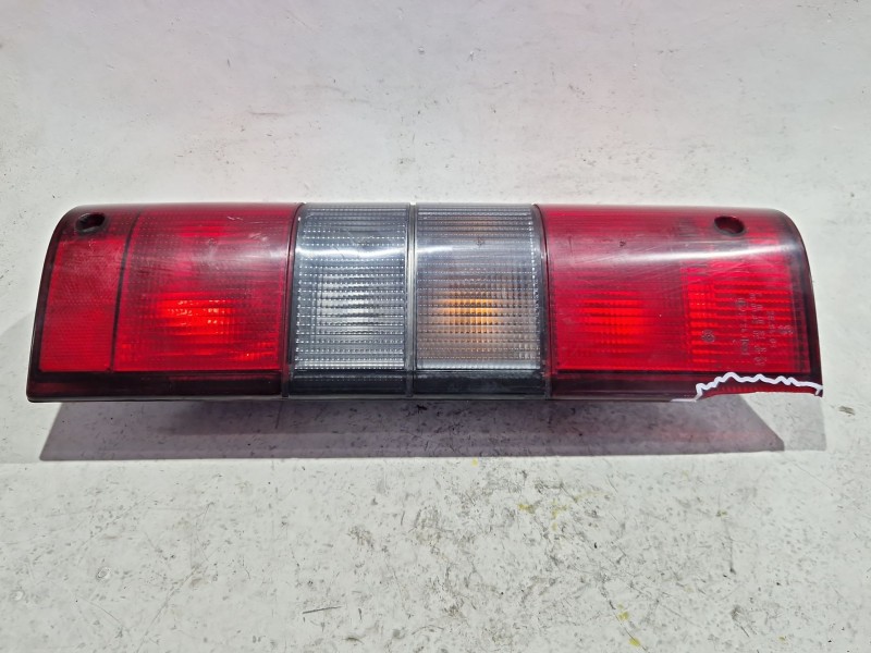 Recambio de piloto trasero izquierdo para fiat ducato caja/chasis (230_) 1.9 td referencia OEM IAM 1326359080  