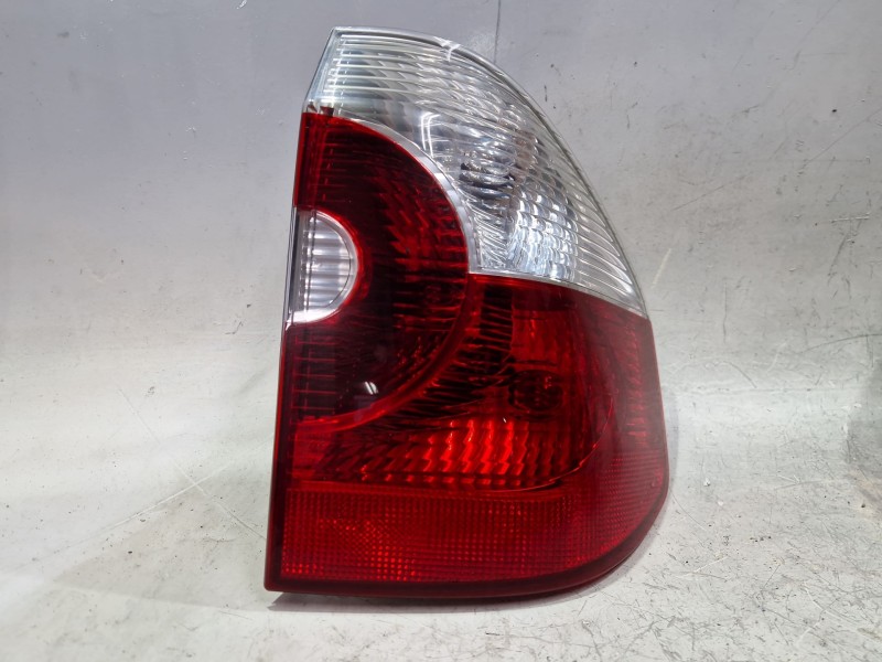 Recambio de piloto trasero derecho para bmw x3 (e83) 2.0 d referencia OEM IAM 63213418440  