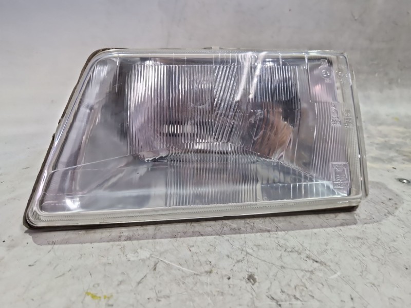 Recambio de faro izquierdo para peugeot 205 ii (20a/c) 1.1 referencia OEM IAM E21177  