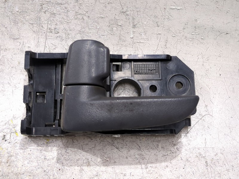 Recambio de maneta interior delantera derecha para kia cerato (ld)(2004) 2.0 crdi referencia OEM IAM 82613LD000  