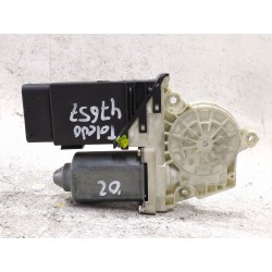 MOTOR ELEVALUNAS DELANTERO DERECHO 9776105415301 
