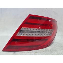 PILOTO TRASERO DERECHO 2048202764 