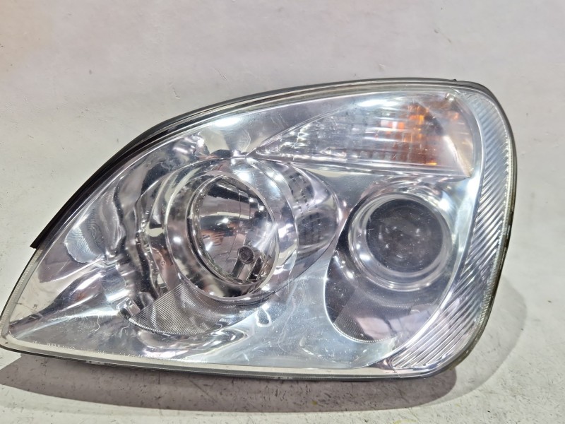 Recambio de faro delantero izquierdo para kia carens iii monospace (un) 2.0 crdi 115 referencia OEM IAM   