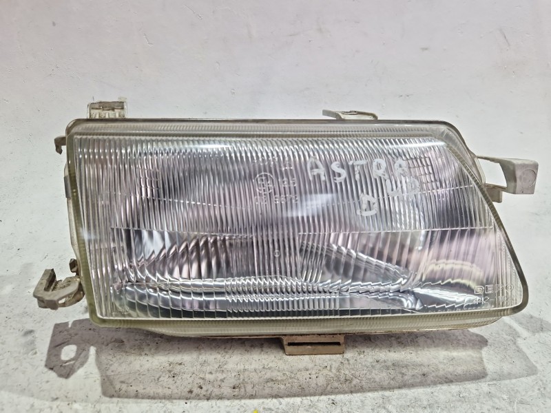 Recambio de faro delantero derecho para opel astra f berlina (1991) 1.7 tds referencia OEM IAM 084421106  
