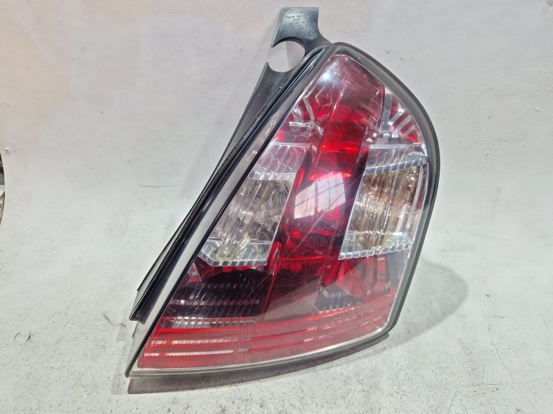 Recambio de piloto trasero derecho para fiat stilo (192_) 1.9 jtd (192_xe1a) referencia OEM IAM 46823705  