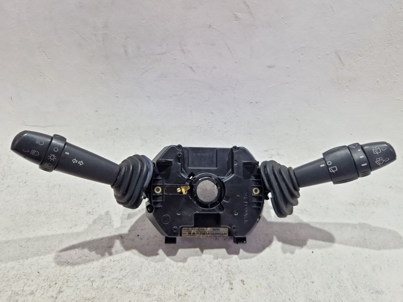Recambio de mando multifuncion para fiat stilo (192_) 1.9 jtd (192_xe1a) referencia OEM IAM 07352969540  