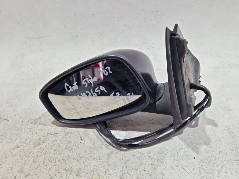 Recambio de retrovisor izquierdo para fiat stilo (192_) 1.9 jtd (192_xe1a) referencia OEM IAM 01704607500  