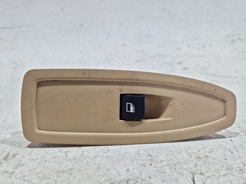 Recambio de mando elevalunas delantero izquierdo para bmw 3 (f30, f80) 318 d referencia OEM IAM 920810702  