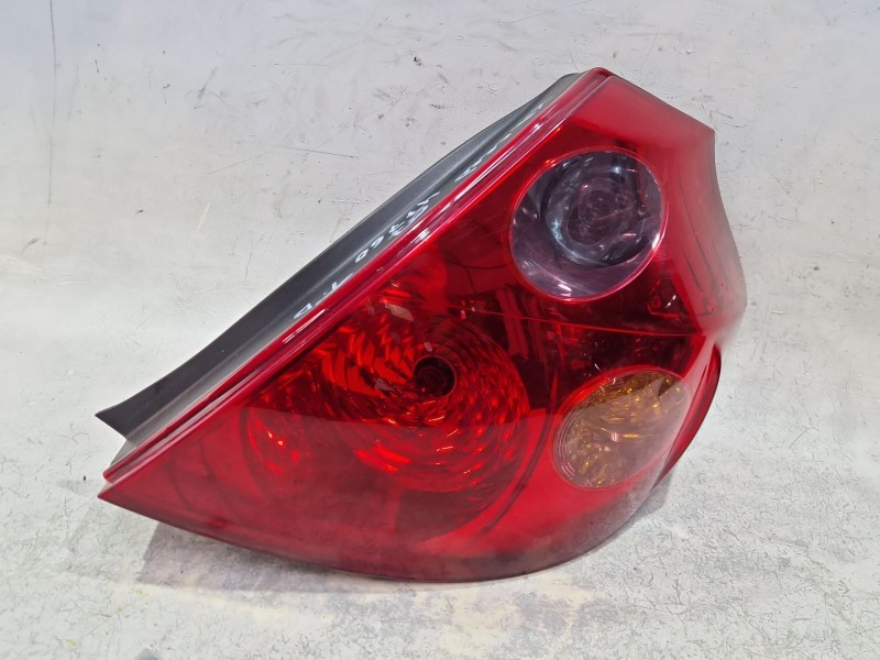 Recambio de piloto trasero derecho para kia cee´d hatchback (ed) 1.6 crdi 115 referencia OEM IAM 924021H0  