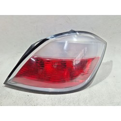 PILOTO TRASERO DERECHO 24451837 