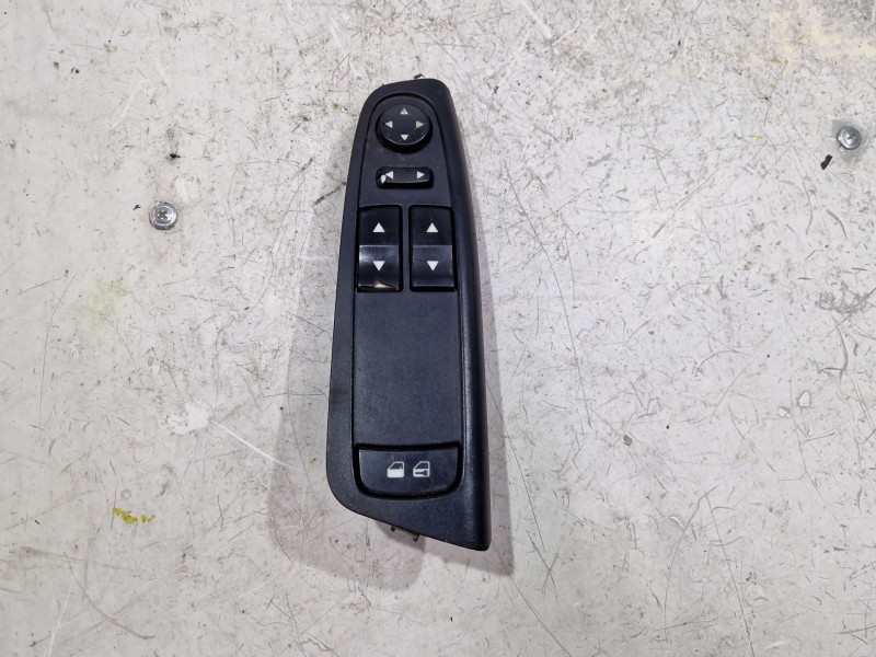 Recambio de mando elevalunas delantero izquierdo para fiat stilo (192_) 1.9 jtd (192_xe1a) referencia OEM IAM B569  