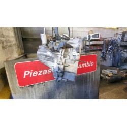 Recambio de caja cambios manual para renault megane iv sedán 1.3 tce 140 (lvnb) referencia OEM IAM CMTX26 18540R TL4 237378977R 