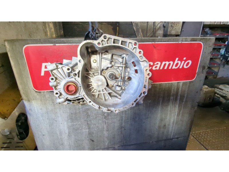 Recambio de caja cambios manual para hyundai accent 1.5 crdi referencia OEM IAM J42073  