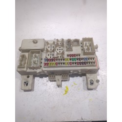 CAJA RELES / FUSIBLES 66730E 