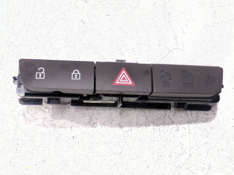 Recambio de botonera emergencia para opel insignia a (g09) 2.0 cdti (68) referencia OEM IAM 13271928  
