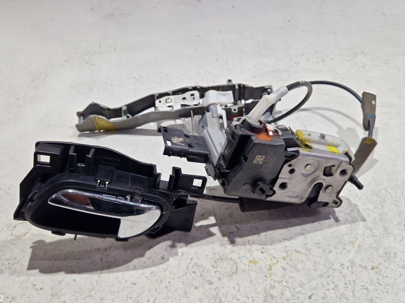 Recambio de cerradura puerta trasera izquierda para peugeot 5008 (0u_, 0e_) 1.6 hdi referencia OEM IAM 732302  