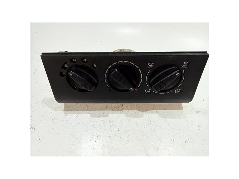 Recambio de mandos climatizador para volkswagen polo iii (6n1)(09.1994) 64 1.9 d referencia OEM IAM 6N0820045B 1H0820045C  