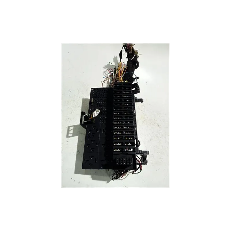 Recambio de caja fusibles/rele para opel astra g berlina di referencia OEM IAM 90355680  