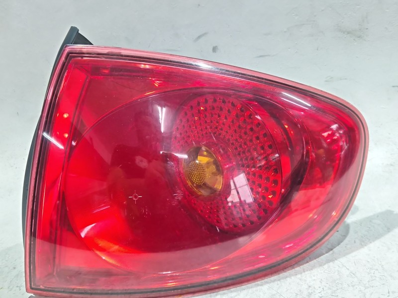 Recambio de piloto trasero derecho para seat altea (5p1) 1.9 tdi referencia OEM IAM 5P0945096D  