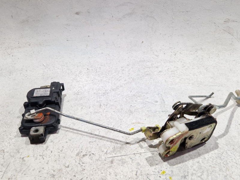 Recambio de cerradura puerta delantera izquierda para ssangyong korando (07.1997) 2.3 tdic referencia OEM IAM   