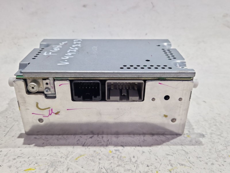 Recambio de sistema audio / radio cd para ford fiesta vi 1.4 tdci referencia OEM IAM FDB200  