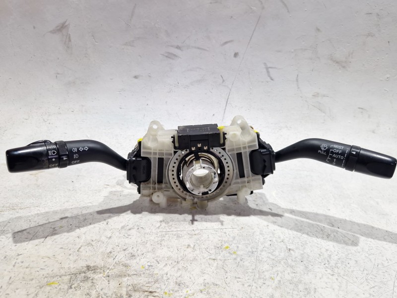 Recambio de mando multifuncion para mazda 6 sedán (gg) 2.0 di (gg14) referencia OEM IAM 17E539  