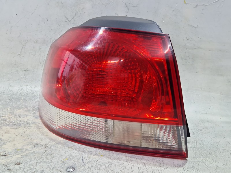 Recambio de piloto trasero izquierdo para volkswagen golf vi (5k1) 1.6 tdi referencia OEM IAM 5K0945111  